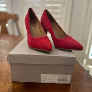 Aerosole Heartbreaker red suede heels size 7. New in box